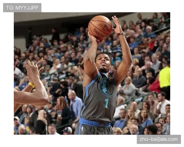 博雷戈中场休息战术调整 精准针对独行侠防守弱点